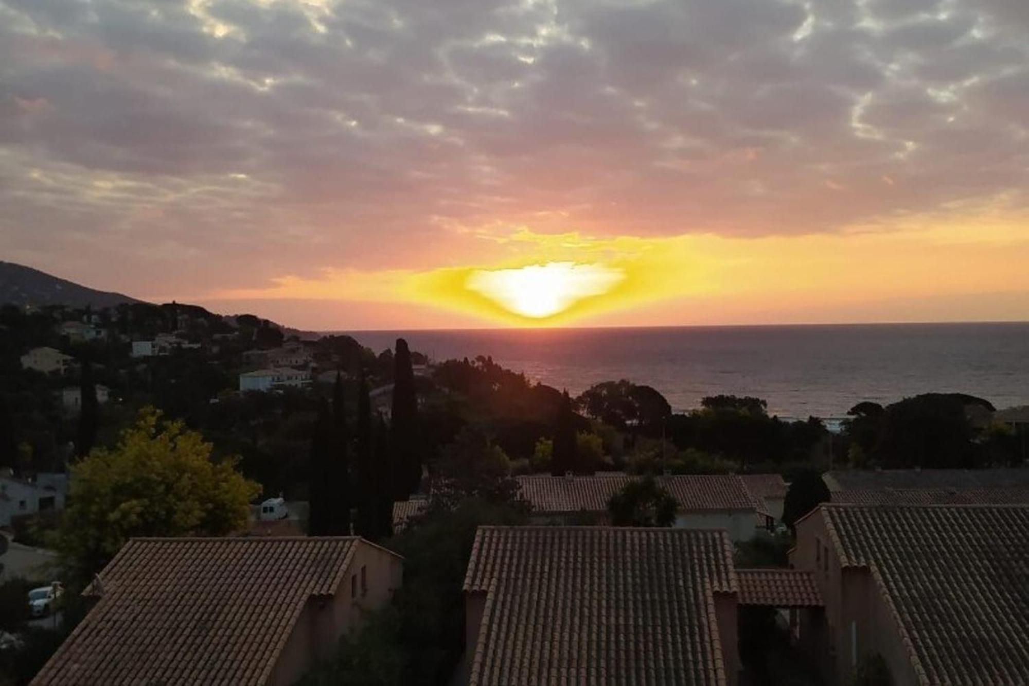 Duplex In Pramousquier - Sea View Appartement Le Lavandou Buitenkant foto